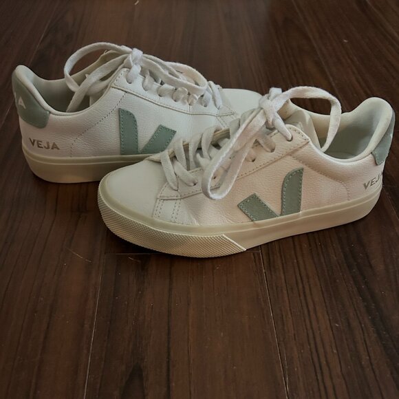 Veja - Picture 1 of 3